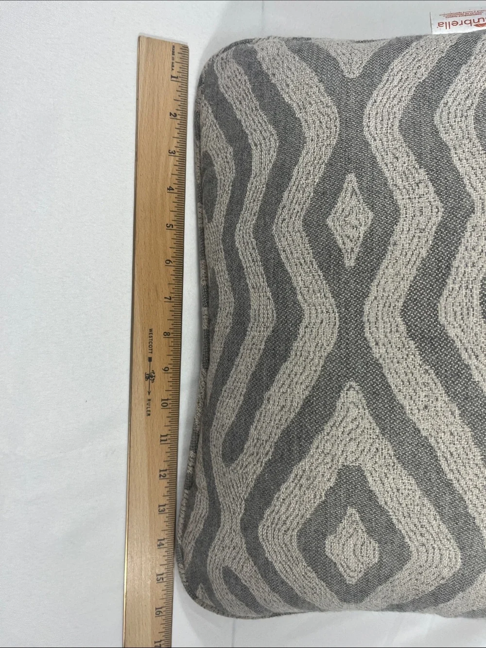 2 Sunbrella Textured Geometric Accent Pillows 16” Square Gray/Cream